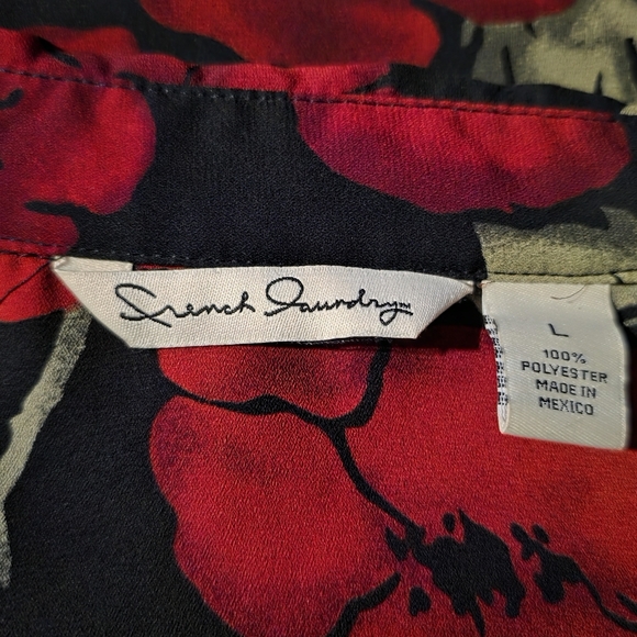 French Laundry Red Floral Button Front Blouse Black Size L Lightweight - Picture 2 of 5